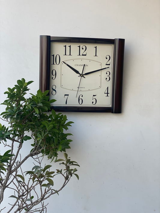 Classic Wooden Frame Wall Clock CS-012