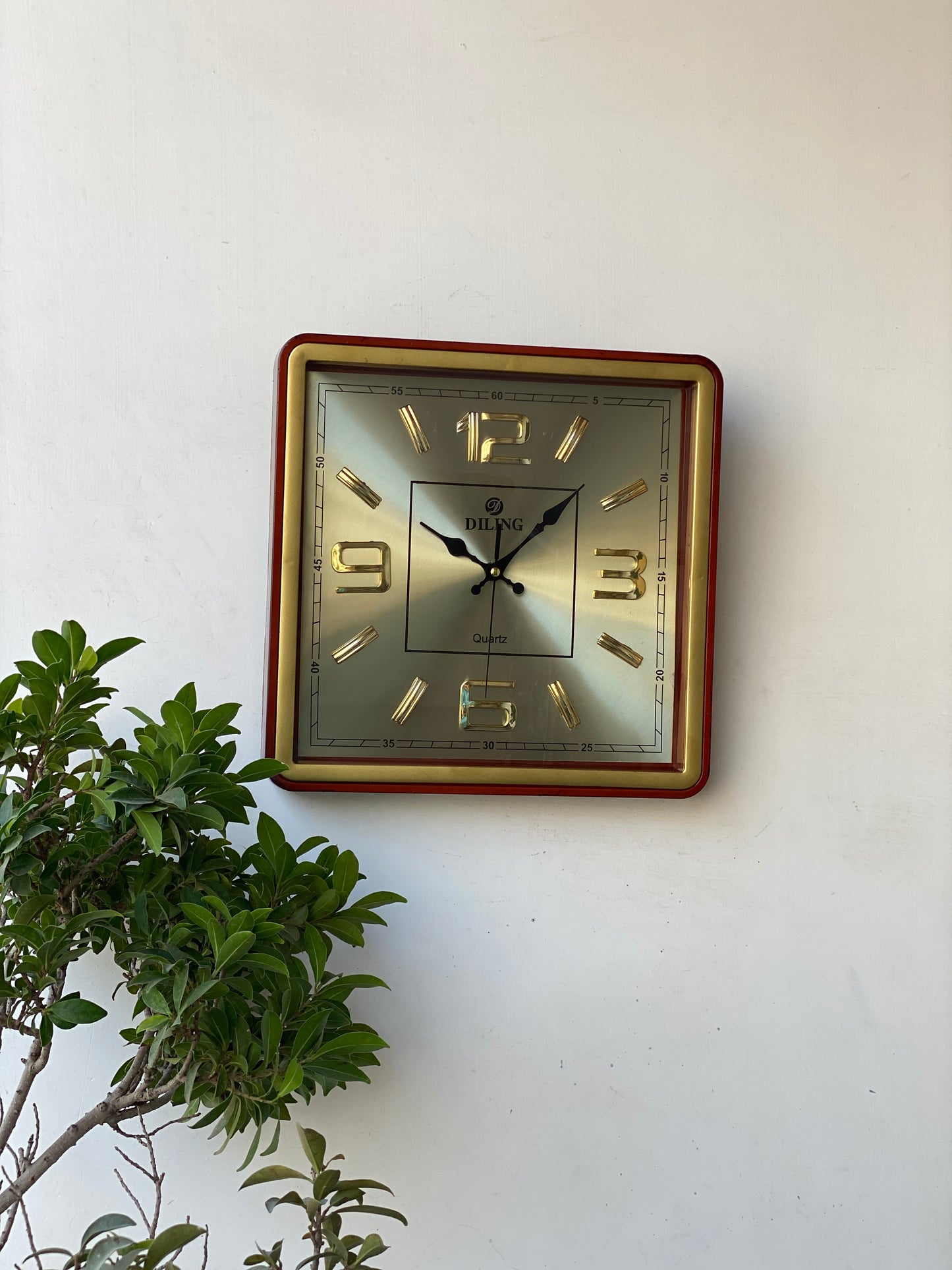 Golden Elegance Square Wall Clock CS-029