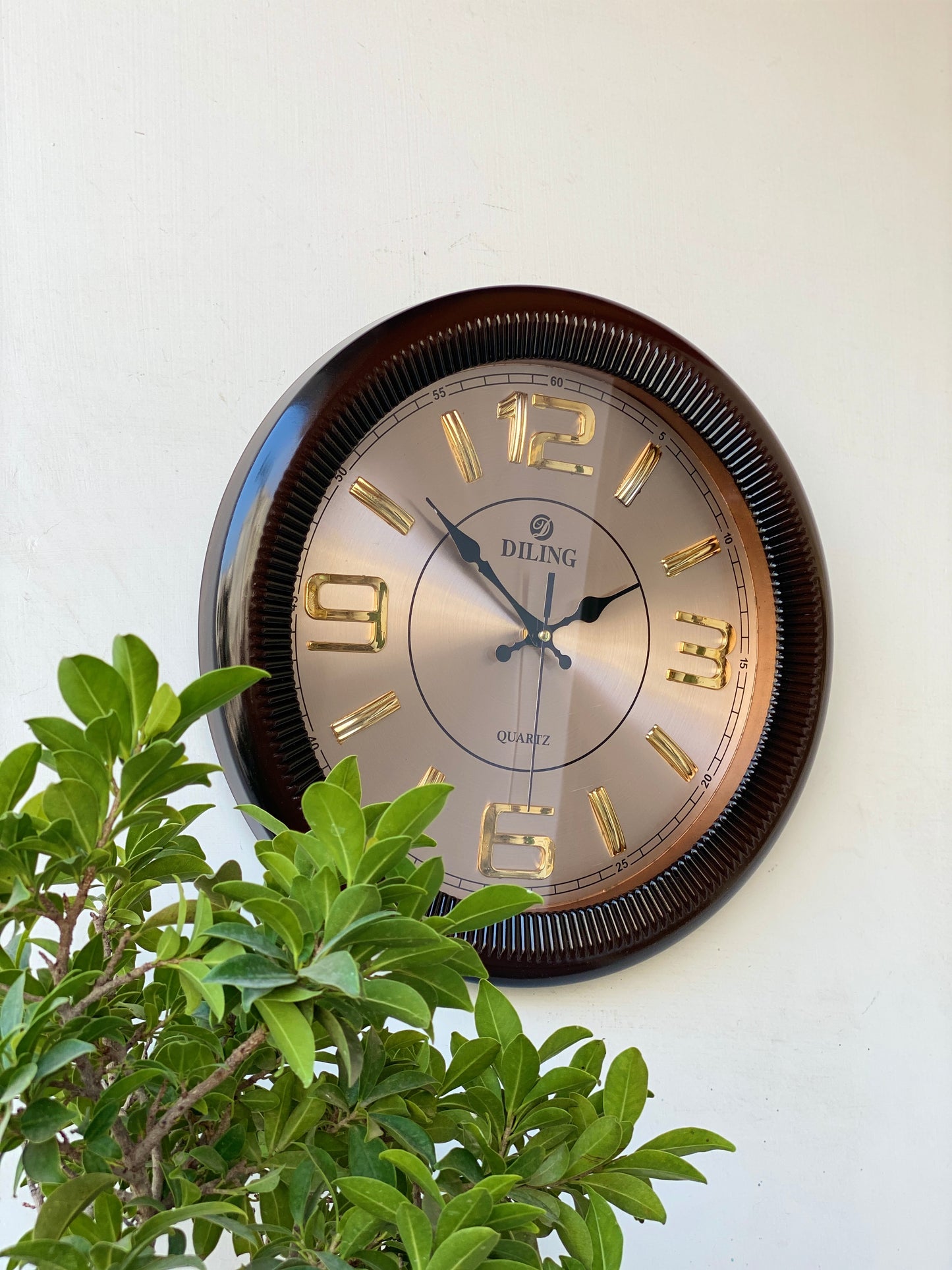 Maroon Ribbed Wall Clock CS-035