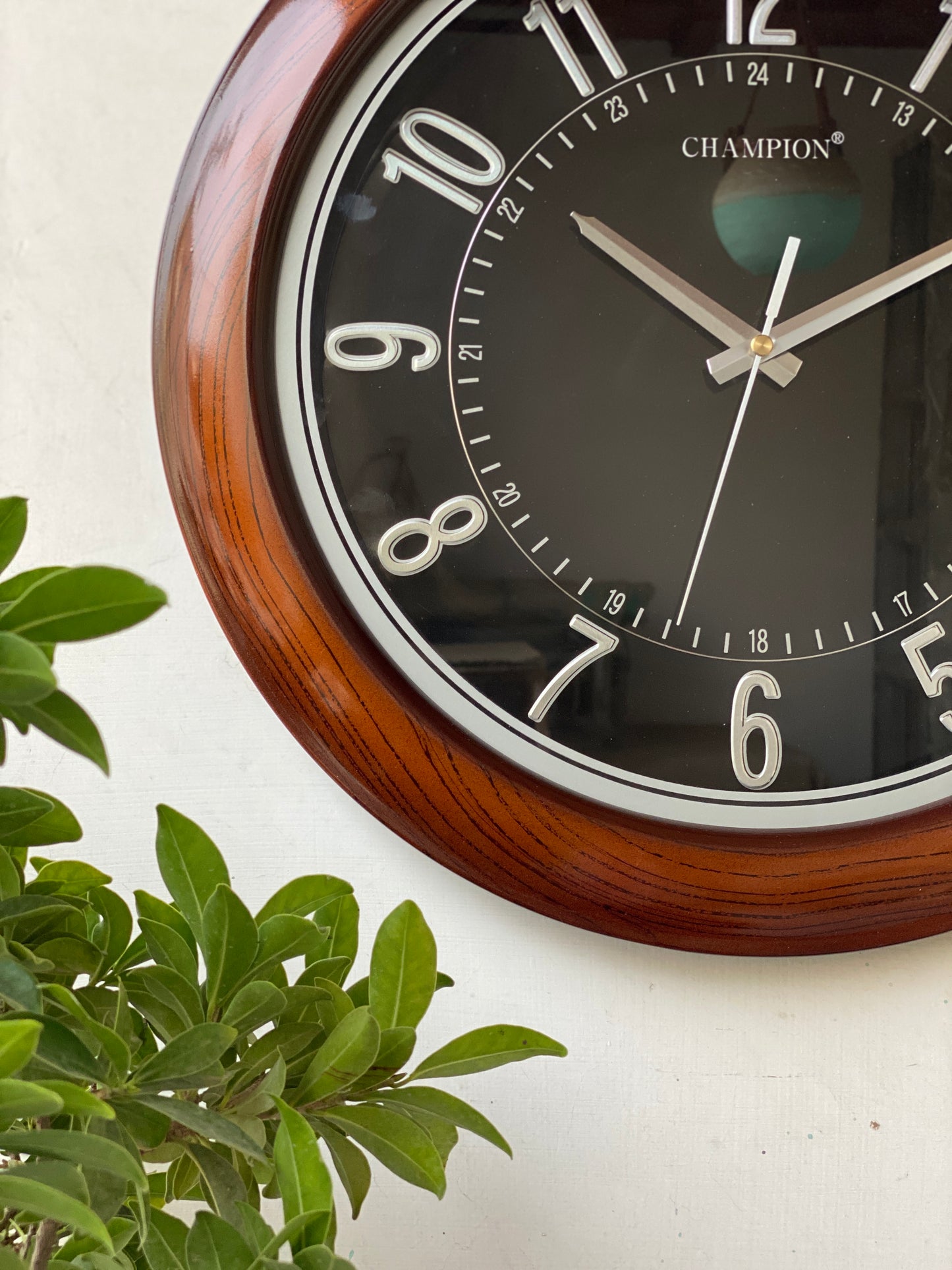 Classic Black Wall Clock CS-025