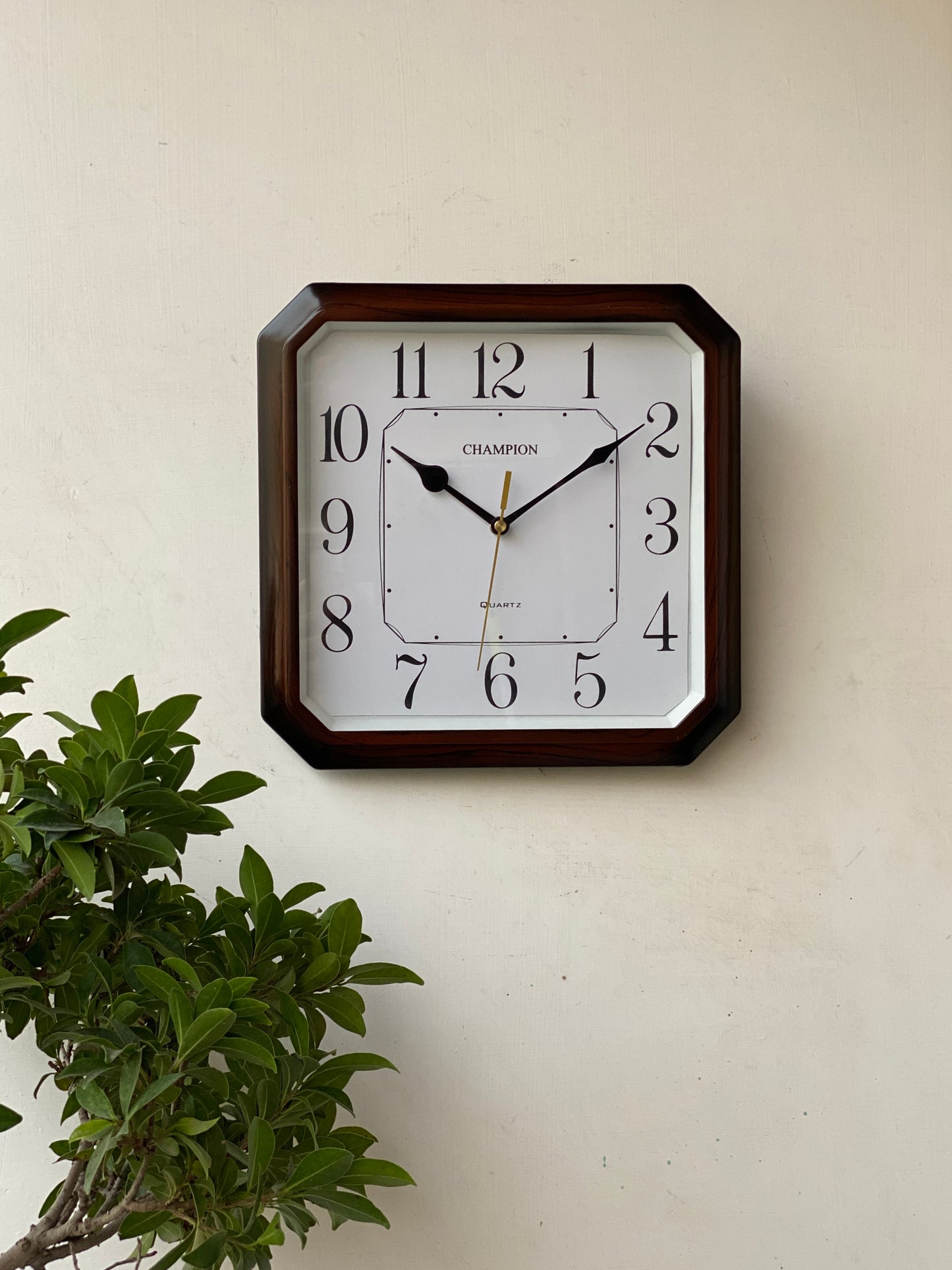 White Wooden Frame Wall Clock CS-013