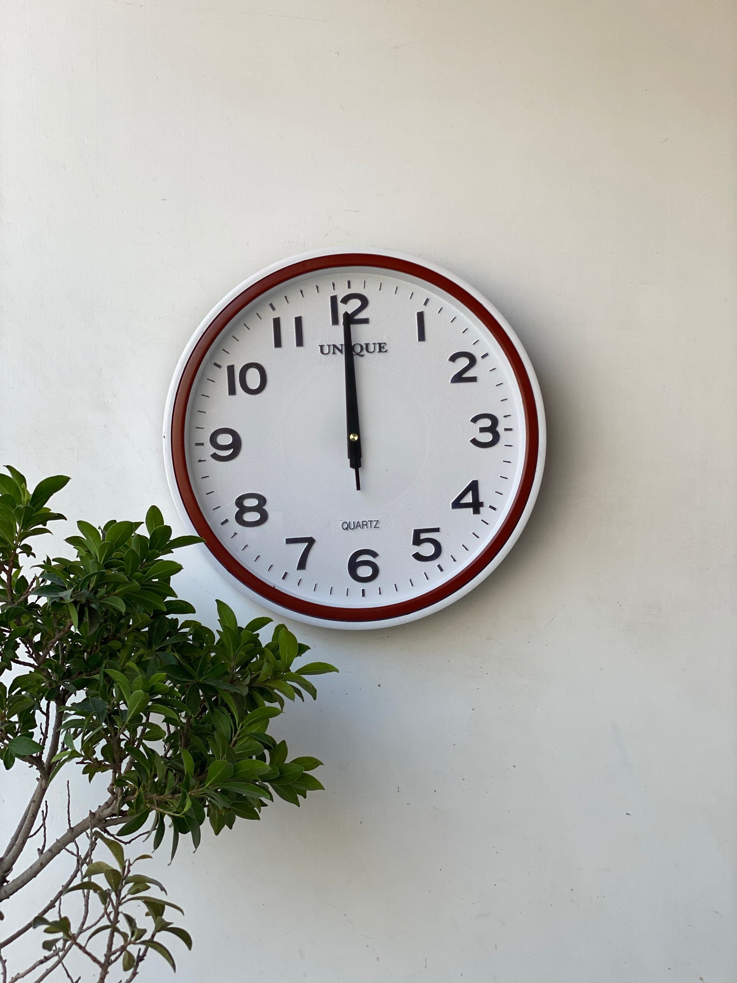 Unique Red Trim Wall Clock CS-041