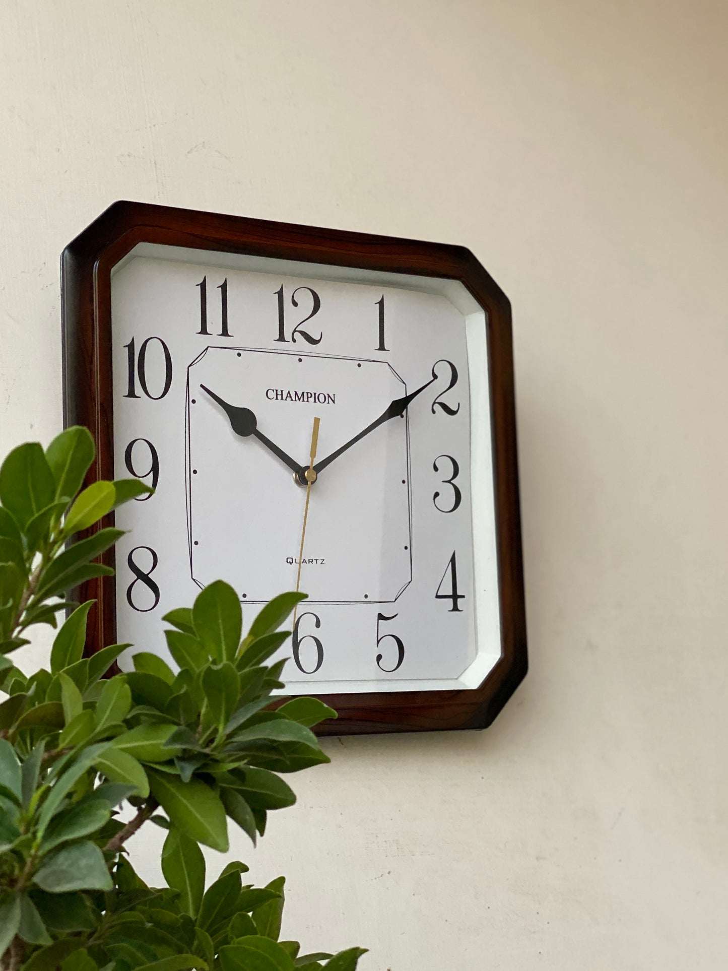 White Wooden Frame Wall Clock CS-013